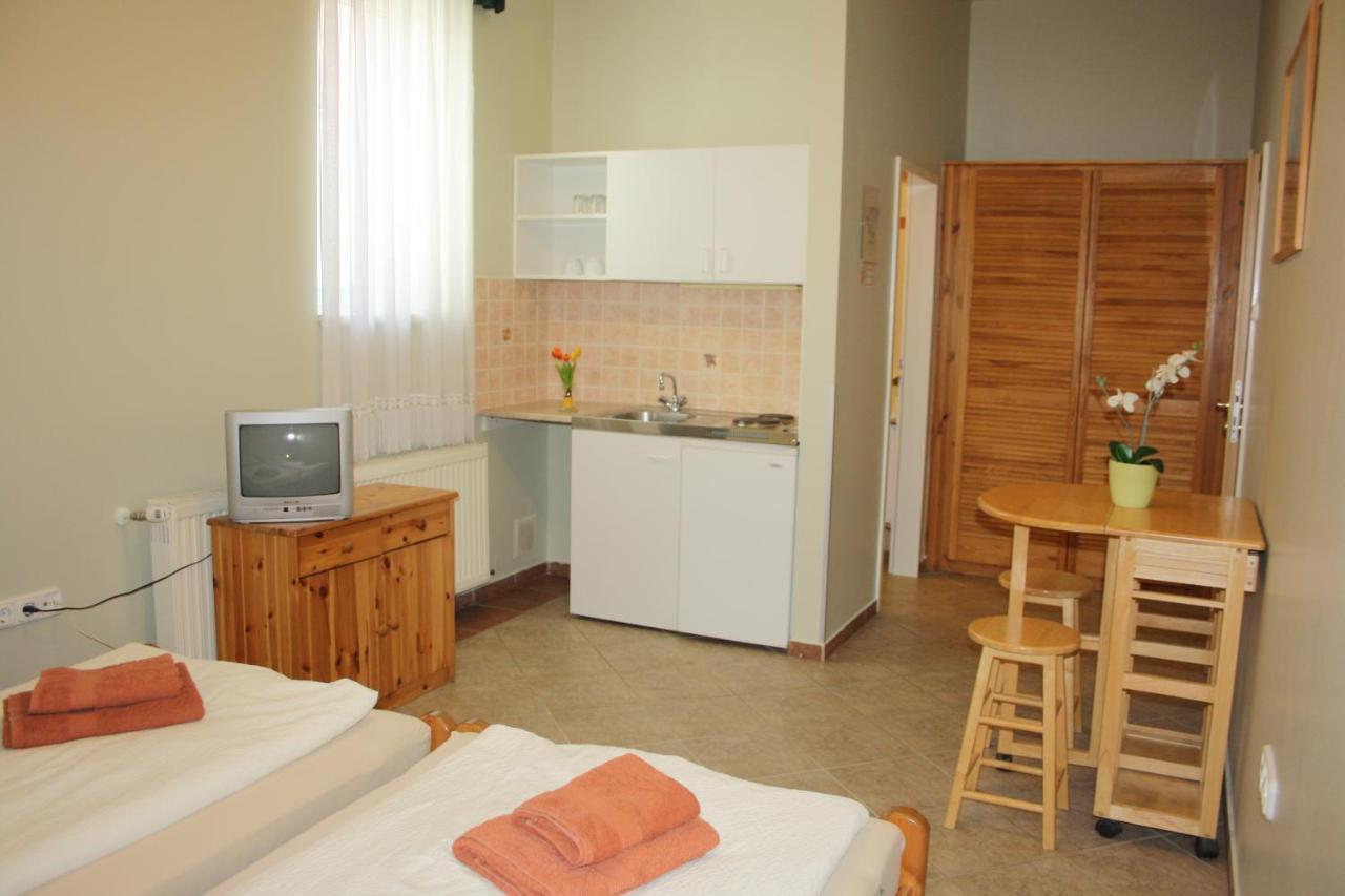 Polus Pension Šoproň Exteriér fotografie