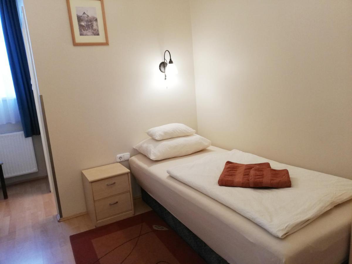 Polus Pension Šoproň Exteriér fotografie