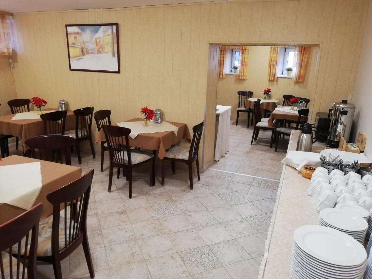Polus Pension Šoproň Exteriér fotografie